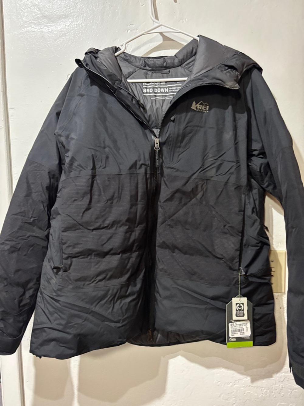 REI  850 Down Hooded Jacket - Black